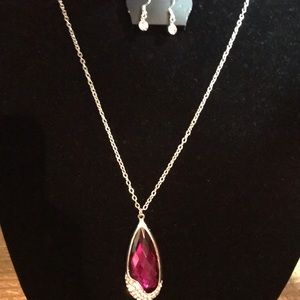 Necklaces with earrings